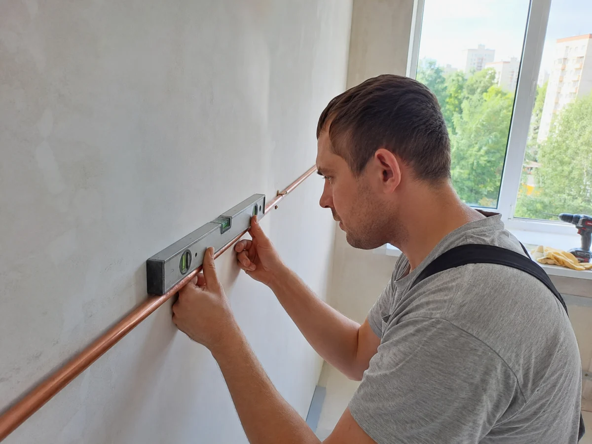 Закладка трассы кондиционера — работа мастера